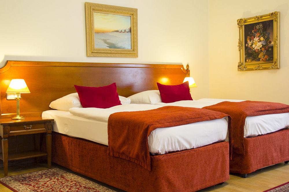 Boutique Seven Days 4* Praag