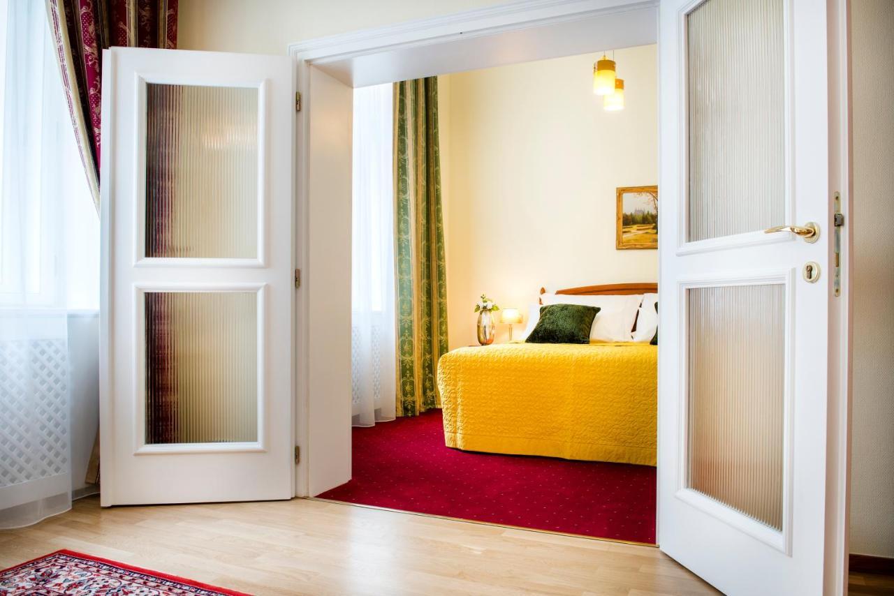 Boutique Seven Days 4*