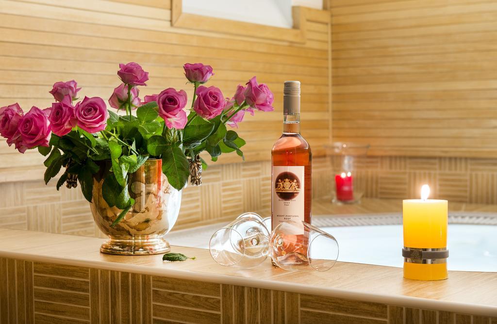 Boutique Seven Days Hotel