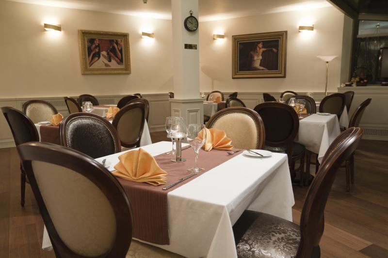 Boutique Seven Days Hotel 4*